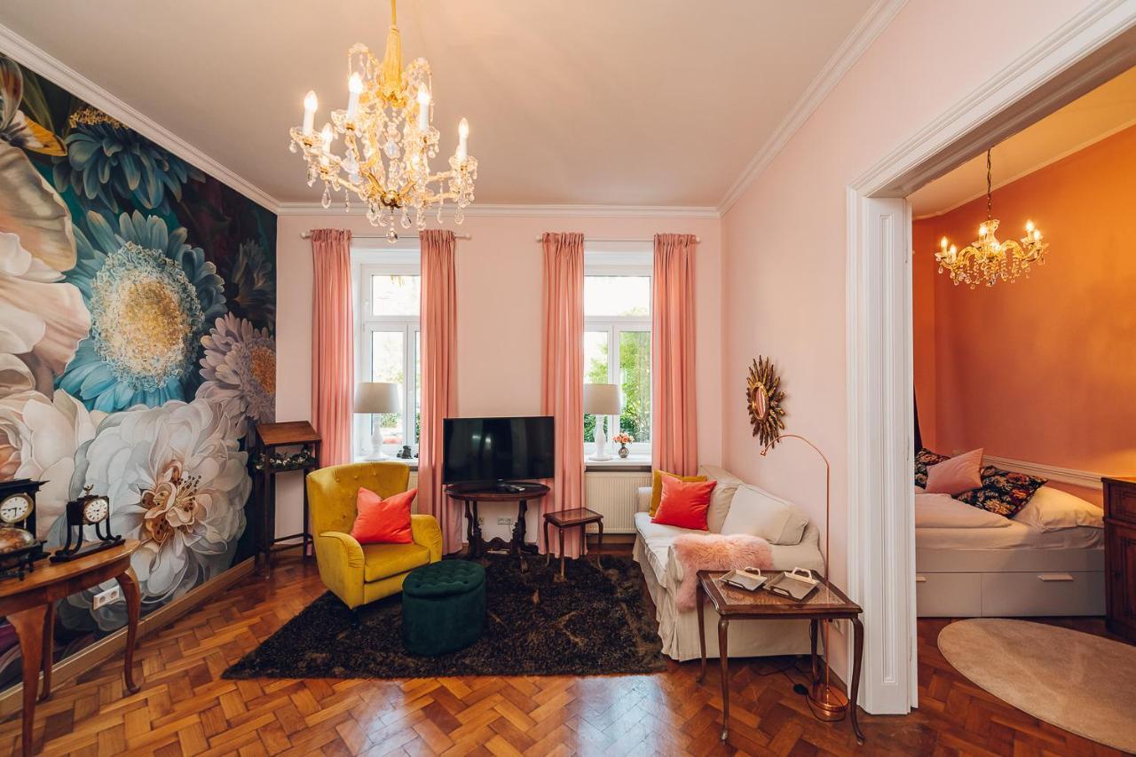 Apartment Leuhusen Boutique Vienna, *