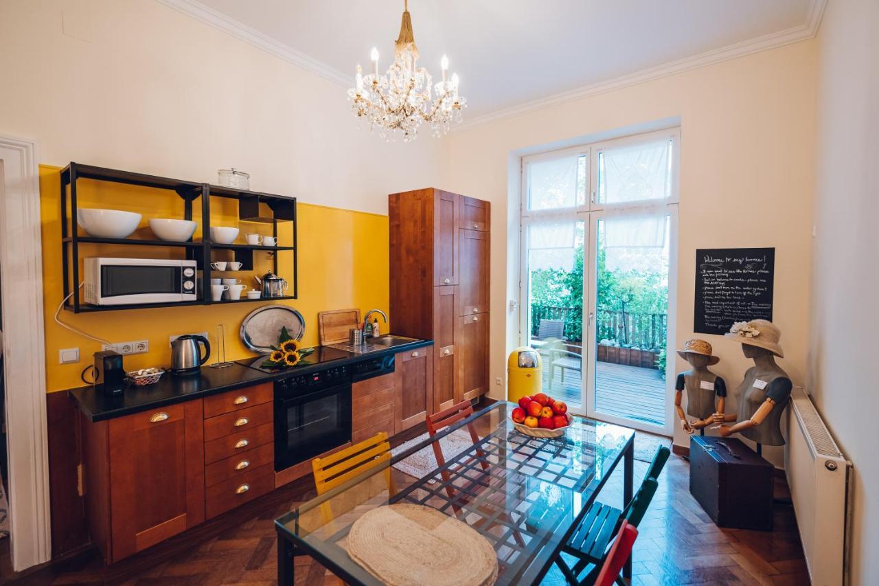 Apartment Leuhusen Boutique Vienna, *