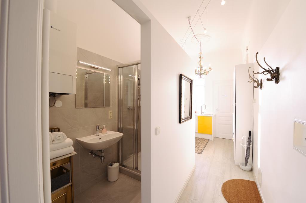 Apartment Leuhusen Boutique Vienna, *